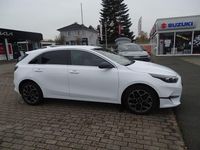 Gebraucht Kia Ceed 120 PS (88 kW) 2024 Weiß Kleinwagen