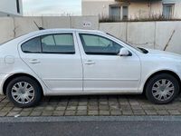 Gebraucht Skoda Octavia Elegance 140 PS (102 kW) 2012 Limousine