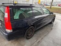 Używany Volvo V70 170 KM (125 kW) 2004 Niebieski Kombi