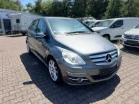 Gebraucht Mercedes B200 136 PS (100 kW) 2009 Grau Van / Kleinbus