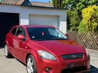 Używany Kia Ceed 143 KM (105 kW) 2008 Czerwony Hatchback