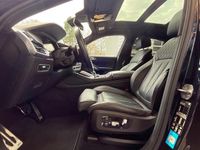 Gebraucht BMW X6 M50 Efficient Dynamics 530 PS (389 kW) 2023 Carbonschwarz metallic SUV