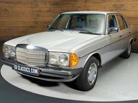 Gebraucht Mercedes 250 129 PS (94 kW) 1978 Grau Limousine