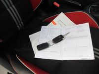 Gebraucht VW Golf VI Edition 210 PS (154 kW) 2011 Rot Kleinwagen