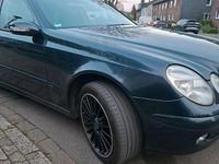 Second-hand Mercedes E200 150 CP (110 kW) 2004 Negru Berlinǎ