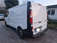 Second-hand Renault Trafic 95 CP (69 kW) 2017 Alb Monovolum