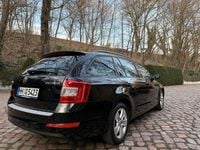 Second-hand Skoda Octavia Joy 179 CP (131 kW) 2016 Negru Hatchback