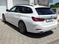 Gebraucht BMW 320 190 PS (139 kW) 2022 Alpinweiß Kombi