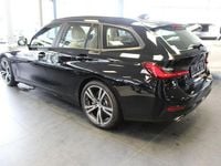Gebraucht BMW 330 Advantage 258 PS (189 kW) 2021 Schwarz Kombi