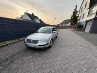 Gebraucht VW Passat 110 PS (80 kW) 2001 Grau Kombi