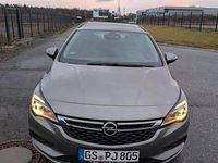 Gebraucht Opel Astra Edition 125 PS (91 kW) 2017 Grau Kombi