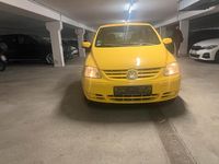 Gebraucht VW Fox 54 PS (39 kW) 2005 Gelb Kleinwagen