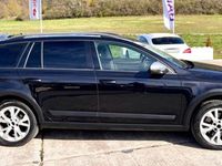 Gebraucht Skoda Octavia Scout 184 PS (135 kW) 2015 Schwarz Kombi