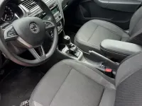 Gebraucht Skoda Rapid Active 86 PS (63 kW) 2014 Rot Kleinwagen