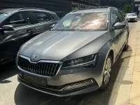 Gebraucht Skoda Superb Style 150 PS (110 kW) 2023 Grau Kombi