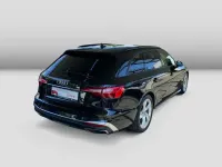 Gebraucht Audi A4 S-Line 136 PS (100 kW) 2023 Mythosschwarz metallic Kombi