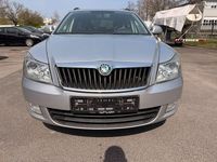 Usado Skoda Octavia 122 HP (89 kW) 2012 Prateado Sedan