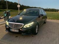 Gebraucht Mercedes E220 170 PS (125 kW) 2013 Schwarz Limousine