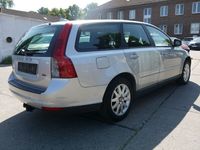 Gebraucht Volvo V50 Kinetic 125 PS (91 kW) 2009 Silber Kombi