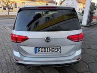 Gebraucht VW Touran Highline 150 PS (110 kW) 2017 Grau Van / Kleinbus