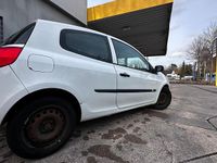 Gebraucht Renault Clio II Campus 68 PS (50 kW) 2007 Weiß Kleinwagen