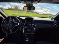 Gebraucht Mercedes A180 Style 122 PS (89 kW) 2015 Schwarz Limousine