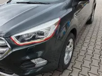 Gebraucht Ford Kuga 179 PS (131 kW) 2018 Grün SUV