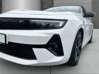 Usado Opel Astra Edition 136 HP (100 kW) 2024 Branco Sedan