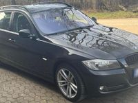 Gebraucht BMW 320 170 PS (125 kW) 2009 Schwarz Kombi