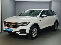 Gebraucht VW Touareg Basis 231 PS (169 kW) 2022 Pure white SUV