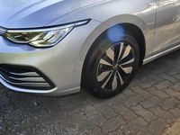 Gebraucht VW Golf VIII Move 131 PS (96 kW) 2024 Silber Kleinwagen