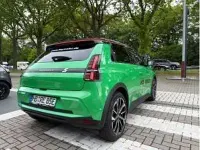 Gebraucht Renault R5 110 kW (150 PS) 2024 Grün (popgreen / blackpearlschwarz) Kleinwagen