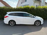Gebraucht Ford Focus ST-Line 150 PS (110 kW) 2013 Weiß Kombi