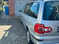 Gebraucht VW Sharan 131 PS (96 kW) 2005 Silber Van / Kleinbus