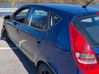 Gebraucht Hyundai i30 109 PS (80 kW) 2008 Blau Kleinwagen
