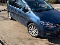 Gebraucht VW Sharan Comfortline 184 PS (135 kW) 2016 Blau Van / Kleinbus