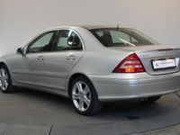 Second-hand Mercedes C200 163 CP (119 kW) 2005 Argintiu Berlinǎ