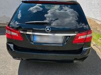 gebraucht Mercedes E300 CDI Avangard mit 7 sitze und standheizung