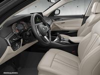 Gebraucht BMW 530 Efficient Dynamics 286 PS (210 kW) 2023 Sophistograu brillanteffekt Kombi