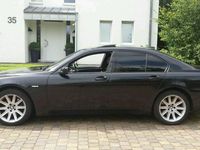 Gebraucht BMW 745 453 PS (333 kW) 2004 Schwarz metallic Limousine