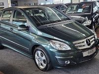 Second-hand Mercedes E200 193 CP (141 kW) 2009 Verde Berlinǎ