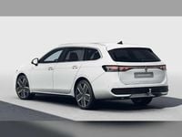 Neu VW Passat R-line 150 PS (110 kW) 2025 Pure white Kombi