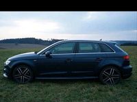 Gebraucht Audi A3 Sportback Design 184 PS (135 kW) 2018 Blau Kleinwagen