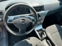 Gebraucht Opel Astra 116 PS (85 kW) 2009 Schwarz Kombi