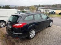 Gebraucht Ford Focus Trend 125 PS (91 kW) 2014 Schwarz Kombi