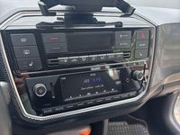 Second-hand VW e-up! 61 kW (83 CP) 2020 Alb Hatchback