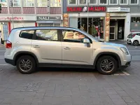 Gebraucht Chevrolet Orlando 140 PS (102 kW) 2011 Silber Van / Kleinbus