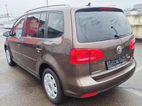 Gebraucht VW Touran Match 105 PS (77 kW) 2012 Braun Van / Kleinbus