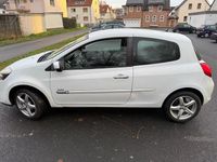 Gebraucht Renault Clio III 75 PS (55 kW) 2009 Weiß Kleinwagen