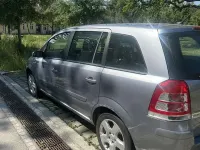 Gebraucht Opel Zafira Edition 140 PS (102 kW) 2009 Van / Kleinbus